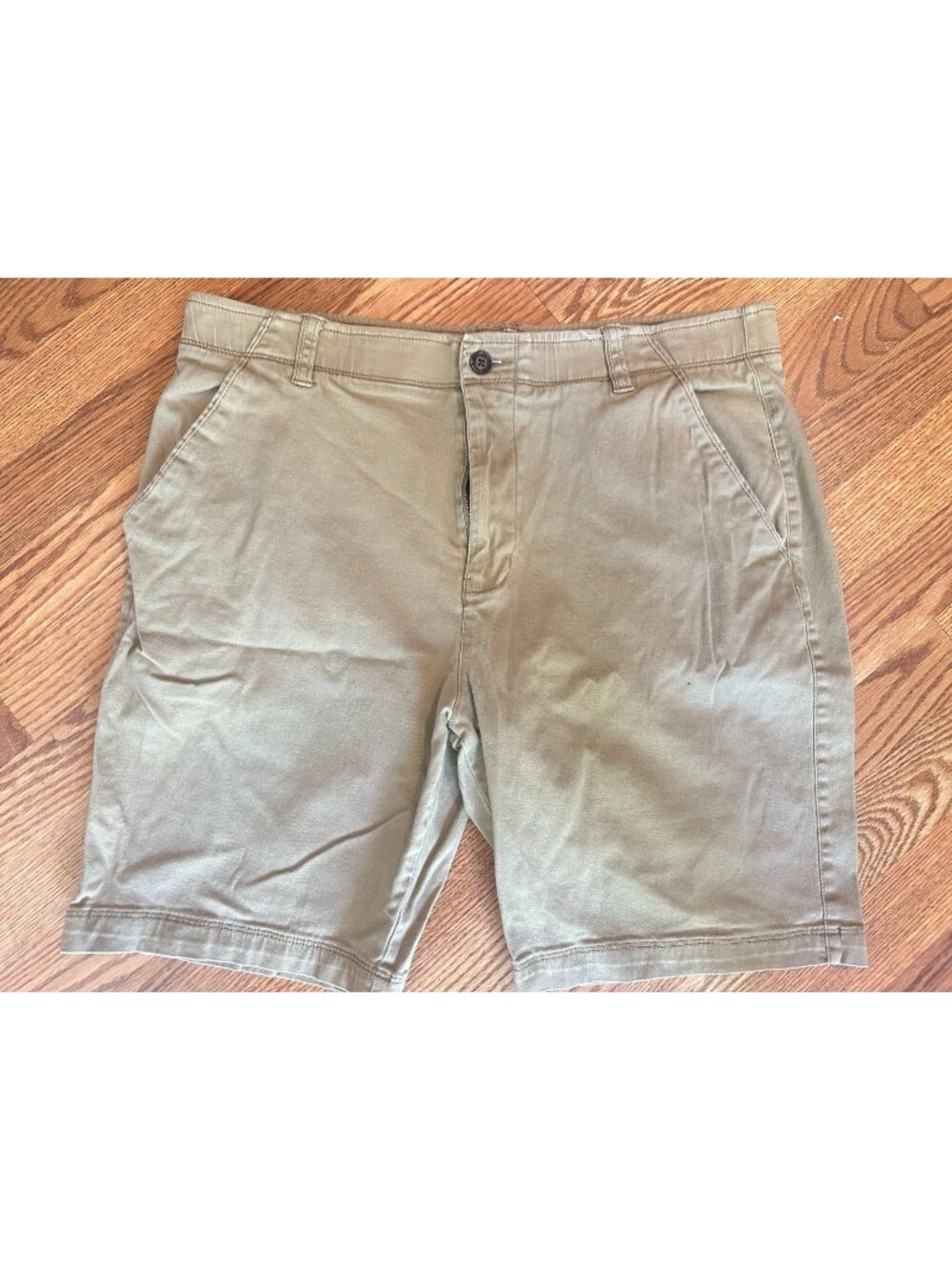Plugg Flex beige shorts size 36